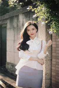 她靠美貌征服世界快穿